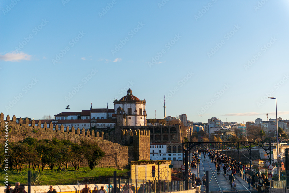Fototapeta premium Oporto detalles turísticos de la ciudad 2026, Porto city tourist details 2026, Touristische Stadtansichten von Porto 2026, ポルト市の観光ディテール 2026, Détails touristiques de la ville de Porto 2026, Detalhes t