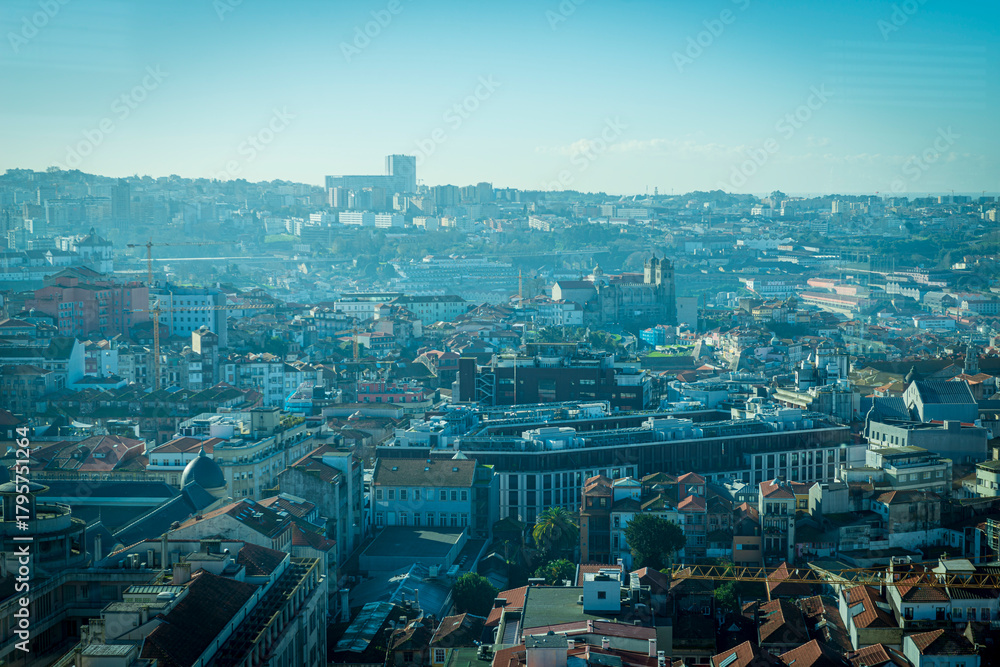Fototapeta premium Panorámica desde helicóptero de Oporto Portugal, Helicopter panoramic view of Porto Portugal