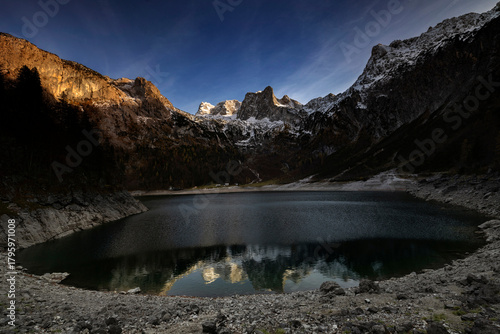 Hinterer Gosausee mit Dachstein, Gosau, Oberösterreich, Salzkammergut, Österreich. 29.10.2025 