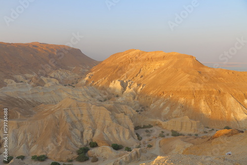 Photos Rocky hills of the Negev Desert in Israel at sunset