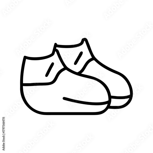 Disposable shoe covers for cleanliness and protection in use  