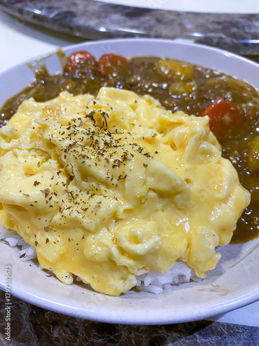 Delicious Rice Bowl with Scrambled Eggs and Curry Sauce