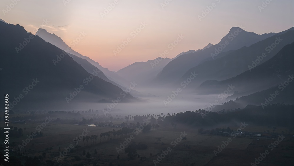 Obraz premium The valley enveloped in morning fog, seasonal change