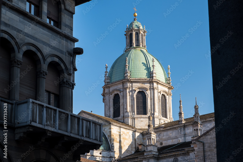 Fototapeta premium Dome, Como cathedral, Italy