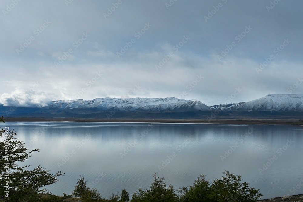 Fototapeta premium Lake Argentino in the glaciers national park.