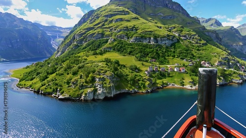 Norwegens Fjorde im Sommer