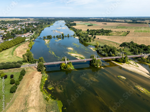 Photo aérienne de Meung-sur-Loire. Aerial photo of Meung-sur-Loire.
