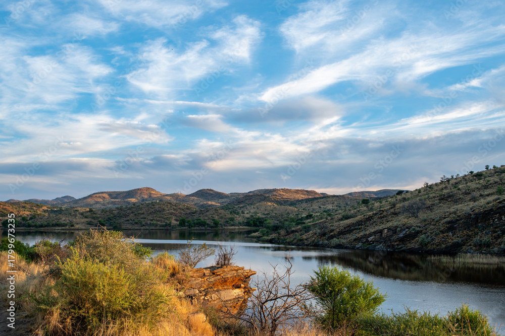 Obraz premium Paysage lacustre en Namibie