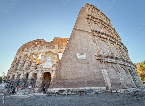 Εκτύπωση καμβά VATICAN CITY, ROME, ITALY - AUGUST 02, 2025 view of the Colosseum from behind