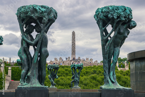 Fototapeta Naklejka Na Ścianę i Meble -  Beautiful statue park pf Vigeland in Oslo (Norway)