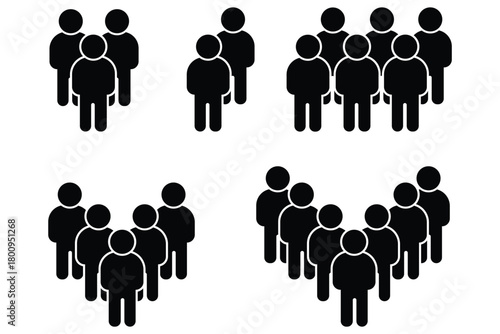 people group icons. Set of people icon representing group size. small, medium and large group symbol set.