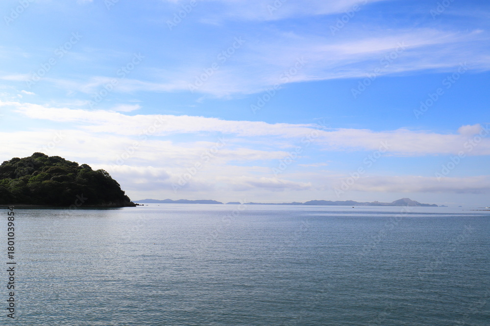 Obraz premium 兵庫県赤穂市坂坂越 国天然記念物の生島