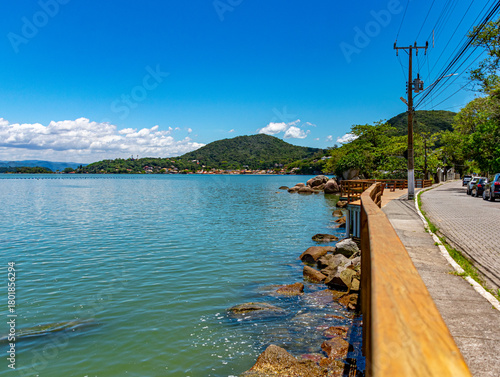 beira do mar no norte da ilha de Florianópolis