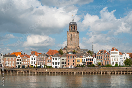 Stadtansicht von Deventer mit der Lebuinuskirche, Niederlande