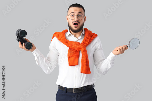 Shocked businessman with bi...