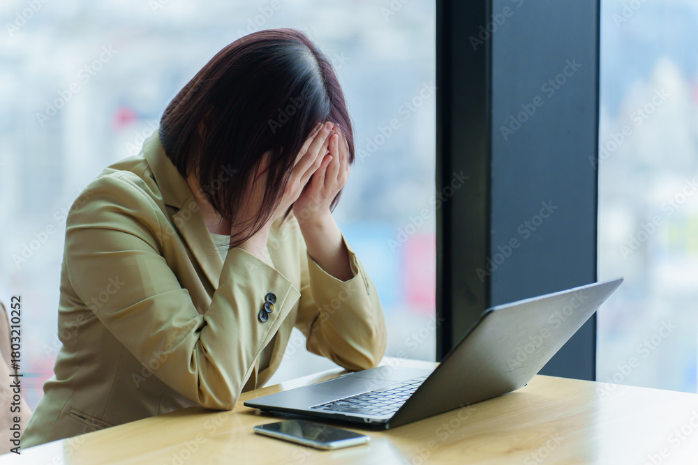 custom made wallpaper toronto digital頭を抱えるビジネスパーソン