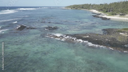 Mauritius - Palmar - backwards view revealing the palmar beach