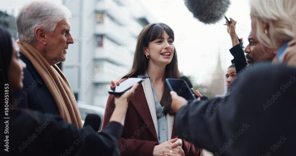 Ταπετσαρία Woman, spokesperson and interview with press, city and journalists with election questions and talk