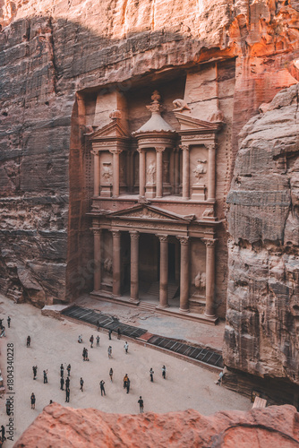 the treasury of petra jordan