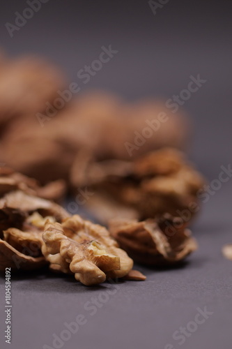 Wallpaper Mural Primo piano di noce sgusciata Torontodigital.ca