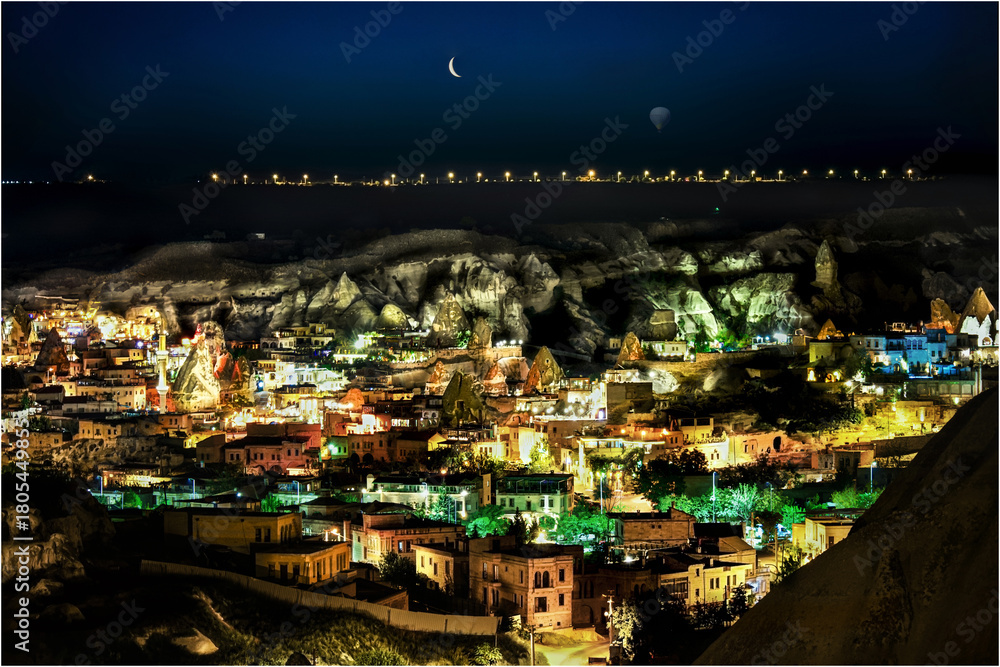 Fototapeta premium night view of the city of Cappadocia