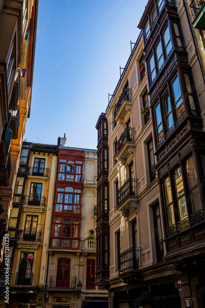 Obraz premium Dans les rues de la vieille ville de Bilbao en Espagne