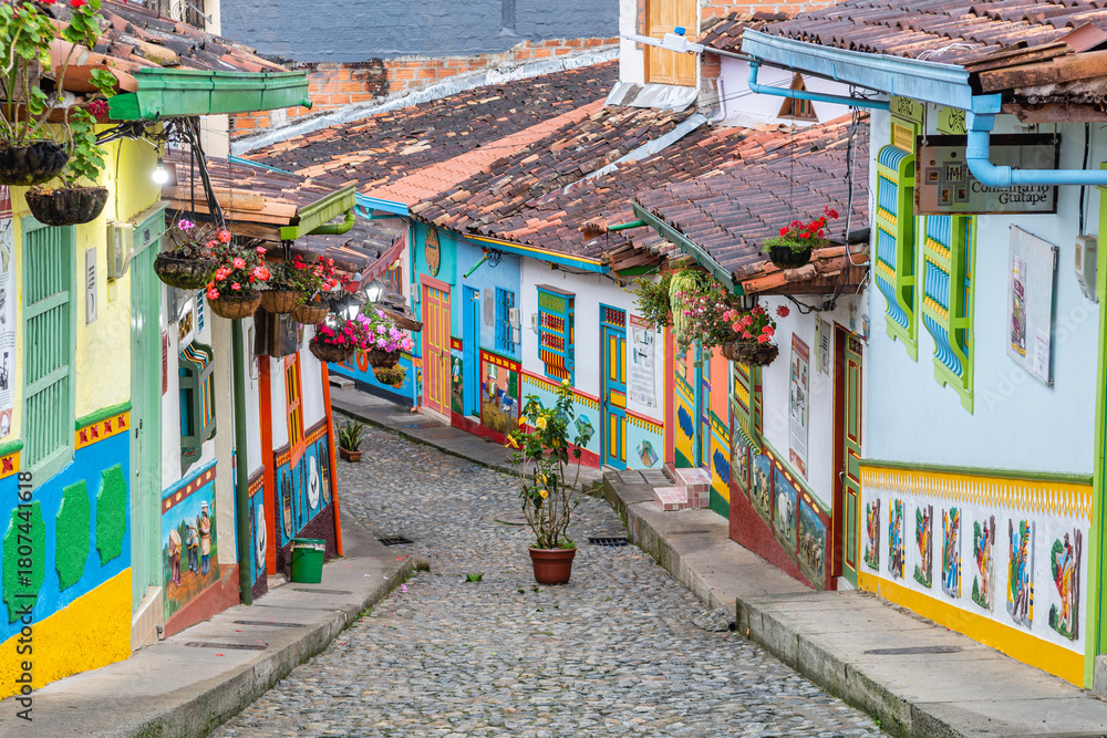 Fototapeta premium colorful street of guatape colonial town, colombia