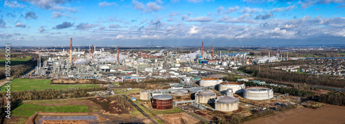 Luftbild des Chemieparks in Dormagen, früher Bayer und EC Erdölchemie - 2024
