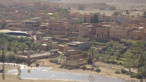 Panoramic video of Ait Ben Haddou in Morocco, showcasing its ancient clay architecture, desert landscape, and iconic UNESCO heritage site.