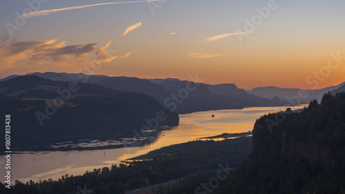 Photos Sunrise over the Columbia River Gorge, Oregon