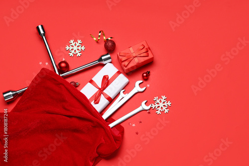 Santa bag with wrenches, pr...