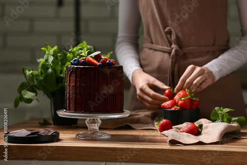 Chocolate cake with fresh b...