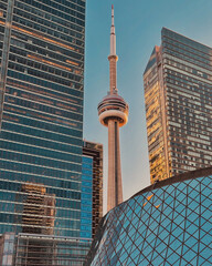Crédence de cuisine Toronto Vue nocturne sur Toronto en Ontario  © mbhphoto