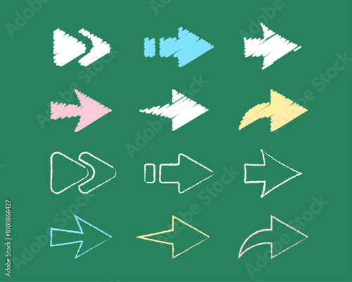 チョーク手描き風の矢印アイコン・セット（黒板背景）販促・ナビゲーションに！手書き風カラフルな矢印のイラスト 学割