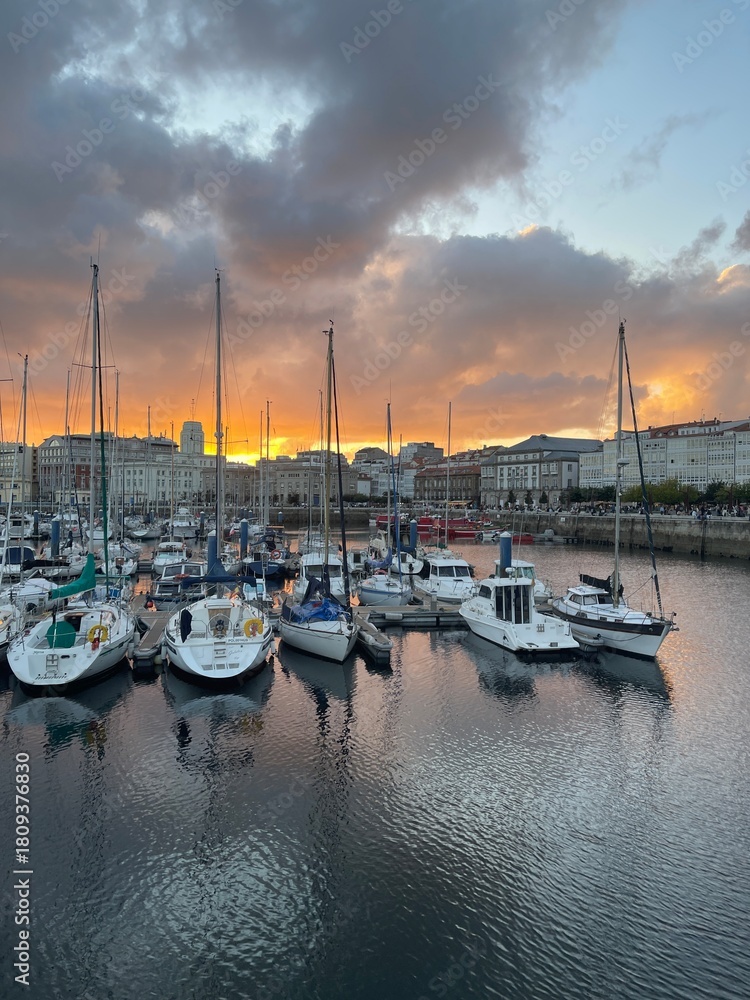 Fototapeta premium marina at night