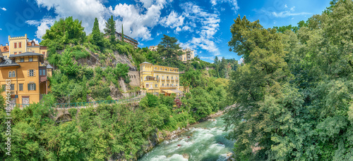Φωτογραφία Passirio River flowing through Merano city center, South Tyrol, Italy