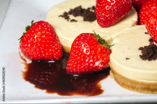 banoffee chocolate cake with strawberries