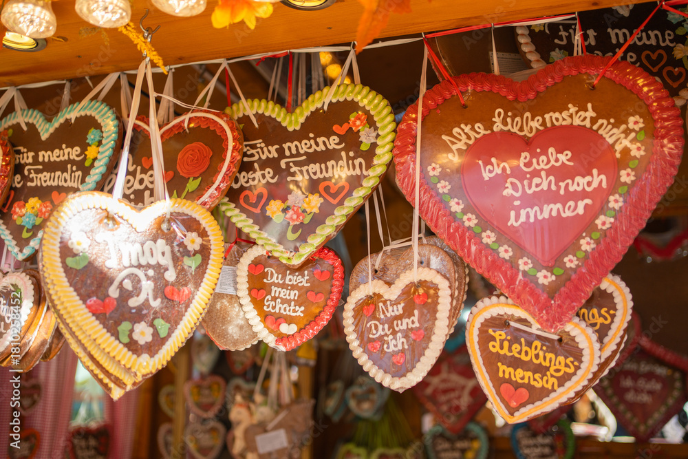 Obraz premium Gingerbread Hearts at Fair Stand