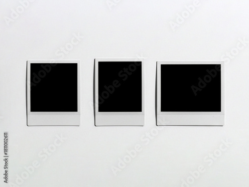 結婚式やアルバム用に最適｜白背景のポラロイドテンプレート Polaroid Photo Template on White Background – Perfect for Wedding Albums