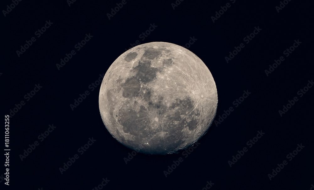 Fototapeta premium View of the Moon in Cape le Grand national park, Australia
