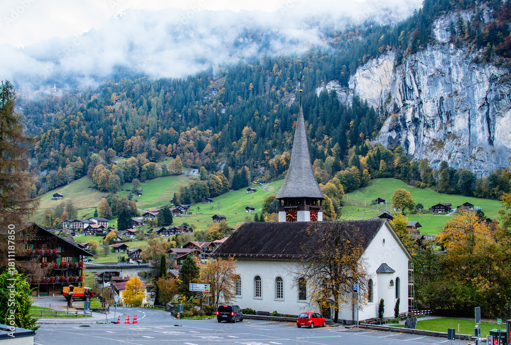 Fototapeta premium Lauterbrunnen Village, Switzerland