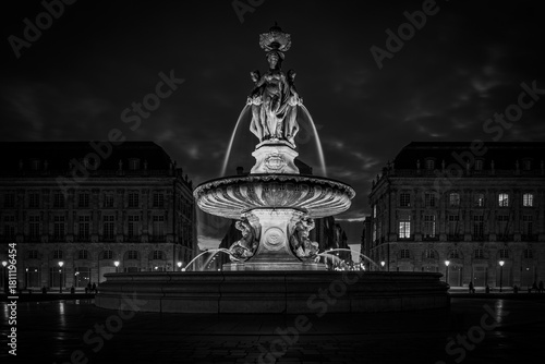Bordeaux de nuit