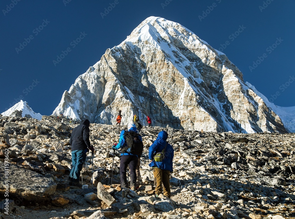 Fototapeta premium Mount Kala Patthar with group of tourists Pumori Pumo Ri