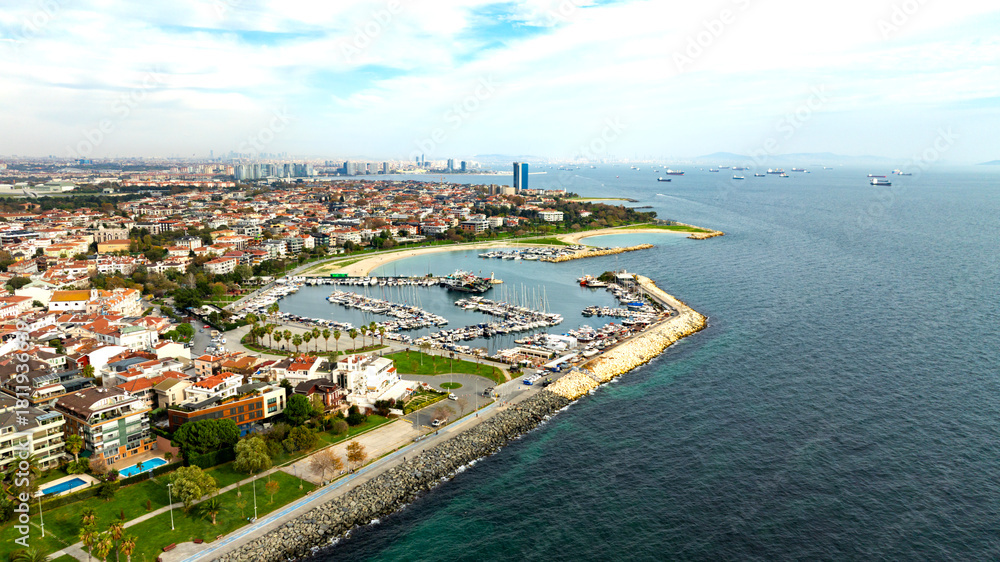 Fototapeta premium Yesilkoy Marina, Atakoy Istanbul Aerial View