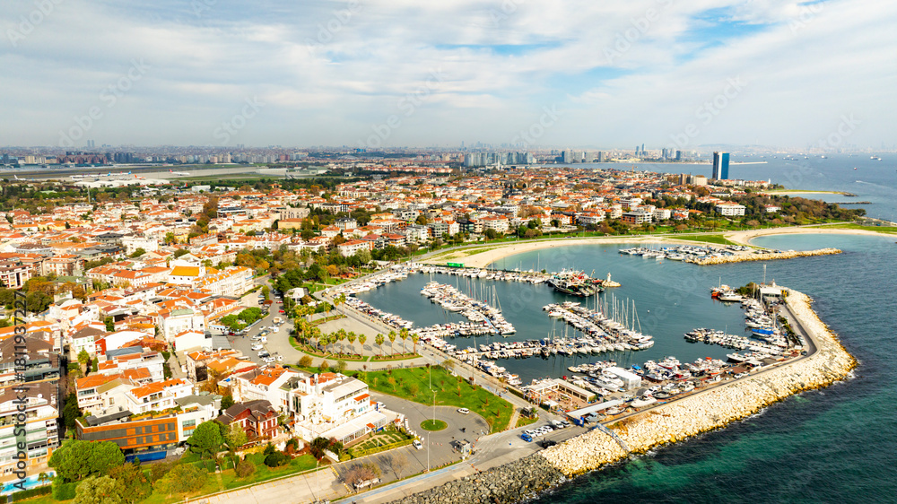Obraz premium Yesilkoy Marina, Atakoy Istanbul Aerial View