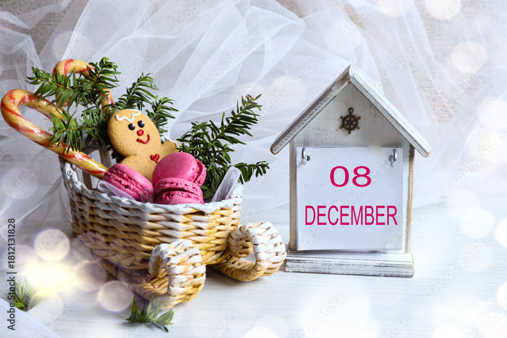 Φωτογραφία December 8th calendar: the number 08 and the month name December in English on