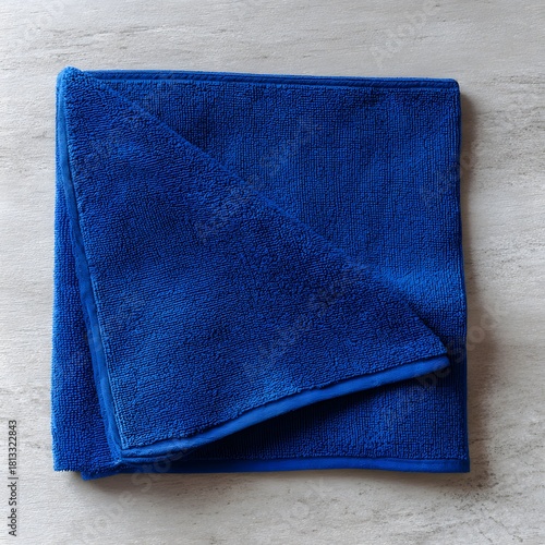 Blue Microfiber Cleaning Cloth for Dusting, Polishing, and Streak-Free Surface Maintenance