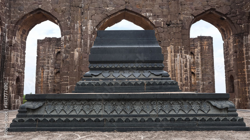 Fotografía India, Karnataka, Vijayapura, Adil Shahi Mausoleum (Jahan Begum Tomb) the 16th Century Bahamani Dynasty Monuments