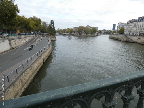 La seine à Paris