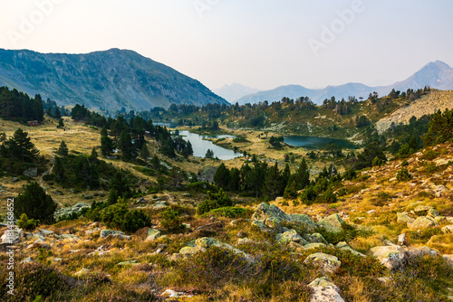 Foto Lac du Milieu at sunrise, a bivouac location near Pic du Bastan